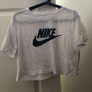Nike cropped tee